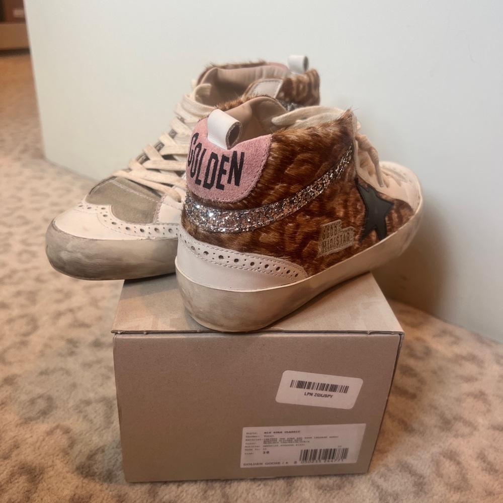 Golden Goose size 38, EUC